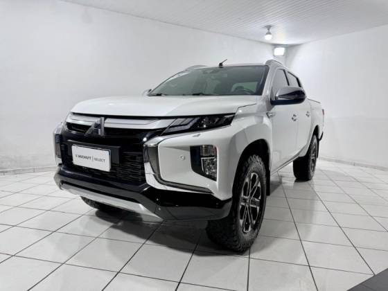 MITSUBISHI L200 TRITON 2.4 16V TURBO DIESEL SPORT HPE-S CD 4P 4X4 AUTOMÁTICO MITSUBISHI L200 TRITON 2.4 16V TURBO DIESEL SPORT HPE-S CD 4P 4X4 AUTOMÁTICO
